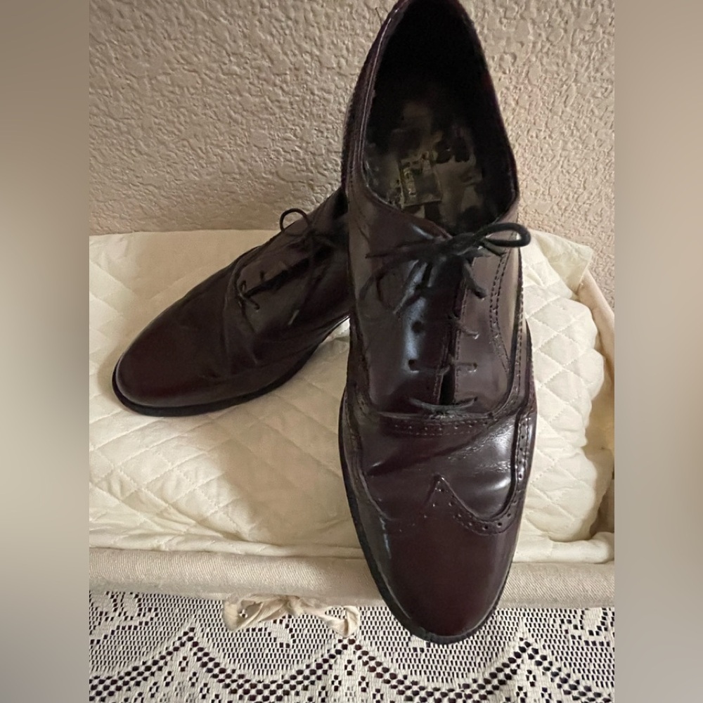 SAN REMO Men’s dress shoes by, dark brown leather tie shoes Italy made size 10